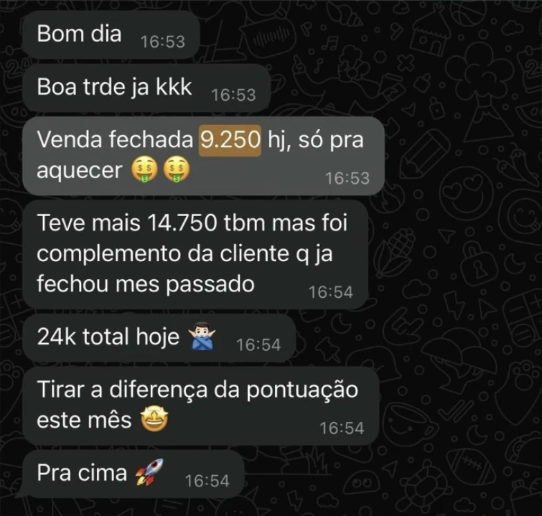 Conversa no WhatsApp: o cliente conta duas vendas no dia, somando 24 mil reais.